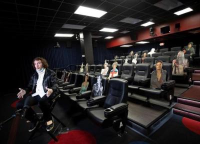سینماهای آمریکا آماده بازگشایی، سلبریتی های مقوایی روی صندلی