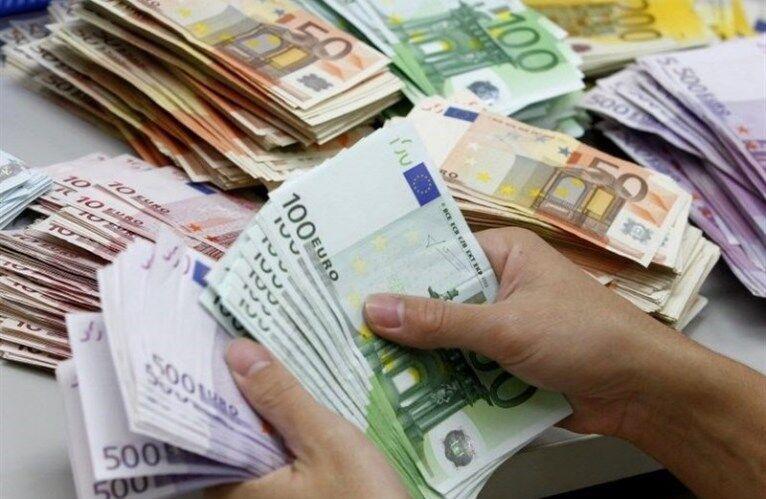 نرخ رسمی انواع ارز ، قیمت یورو کاهش و پوند افزایش یافت